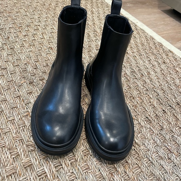 **Genuine Leather Officine Creative Chelsea Boots (brand new)** - Picture 3 of 4